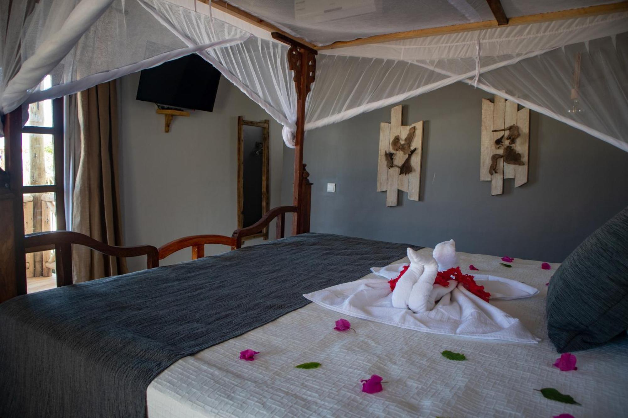 Nest Style Beach Hotel Zanzibar Makunduchi Exterior photo