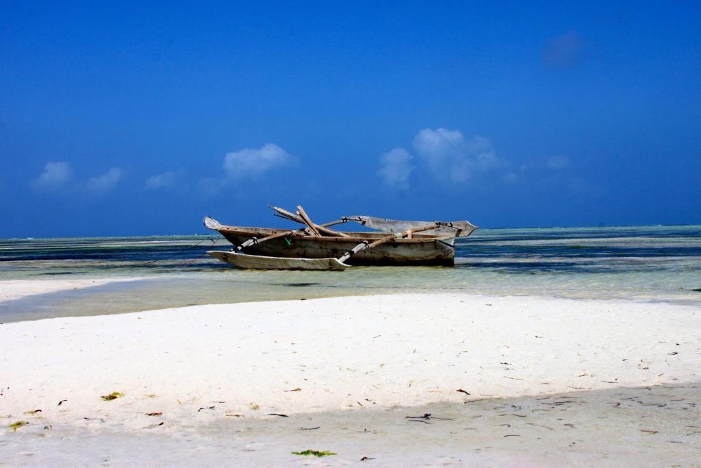 Nest Style Beach Hotel Zanzibar Makunduchi Exterior photo